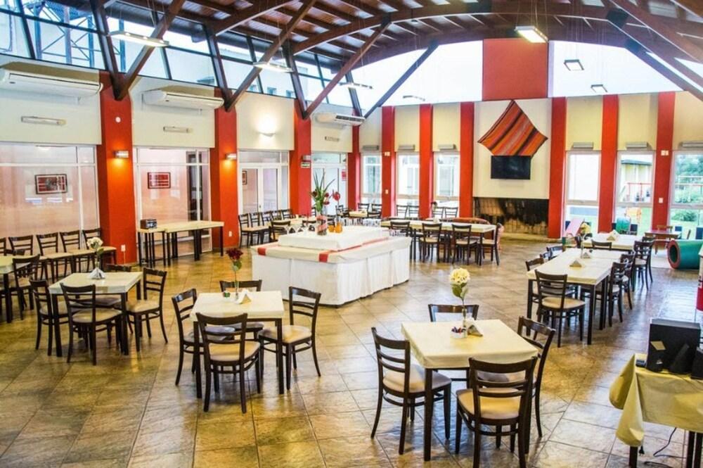 Howard Johnson Inn Rosario De La Frontera Zewnętrze zdjęcie