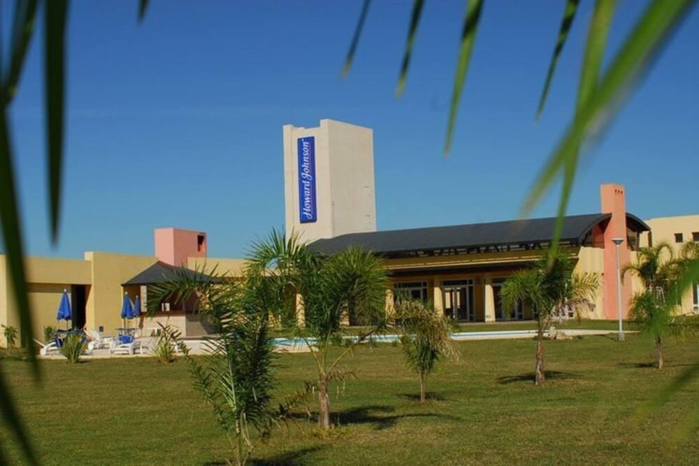 Howard Johnson Inn Rosario De La Frontera Zewnętrze zdjęcie