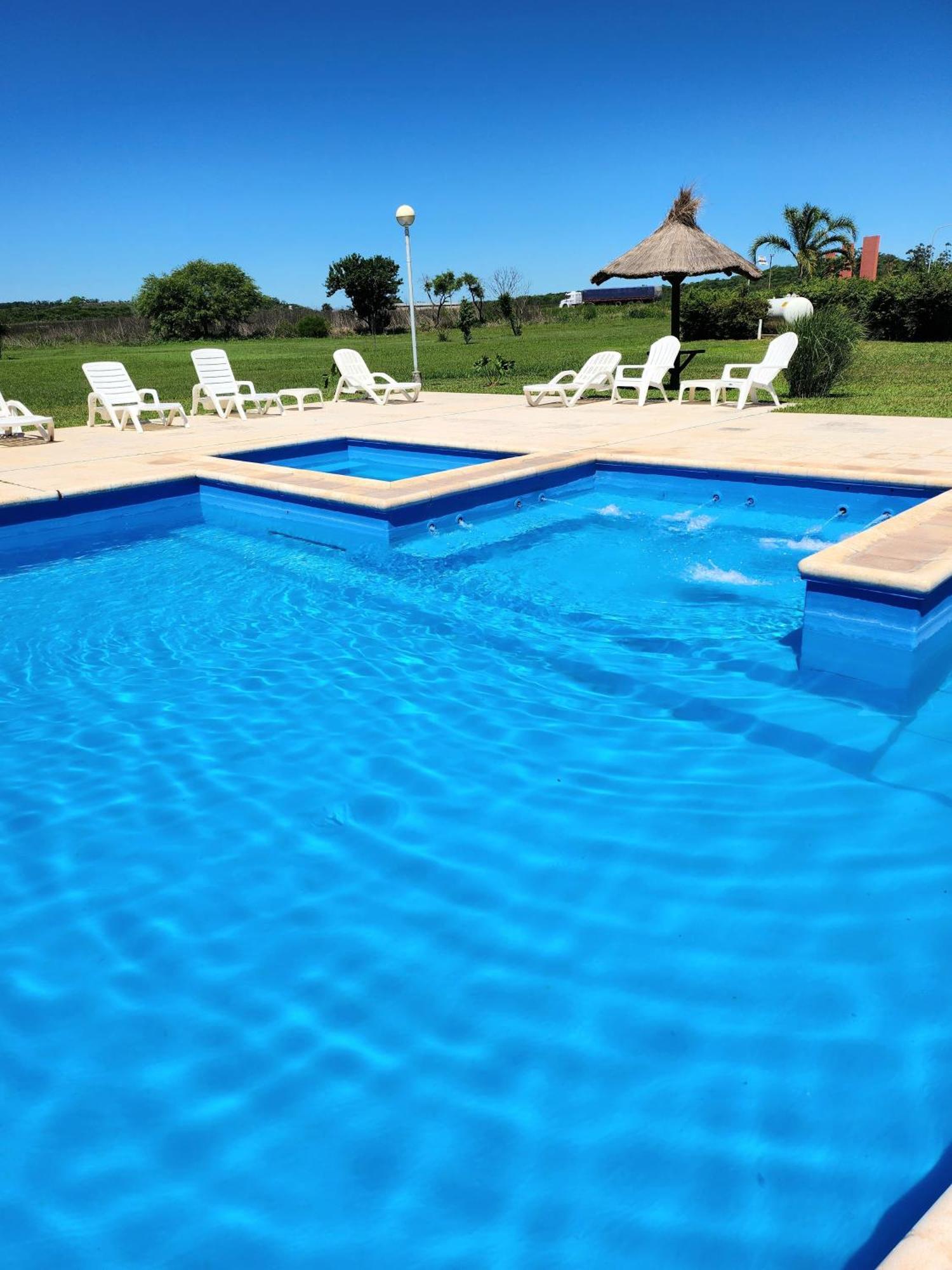 Howard Johnson Inn Rosario De La Frontera Zewnętrze zdjęcie