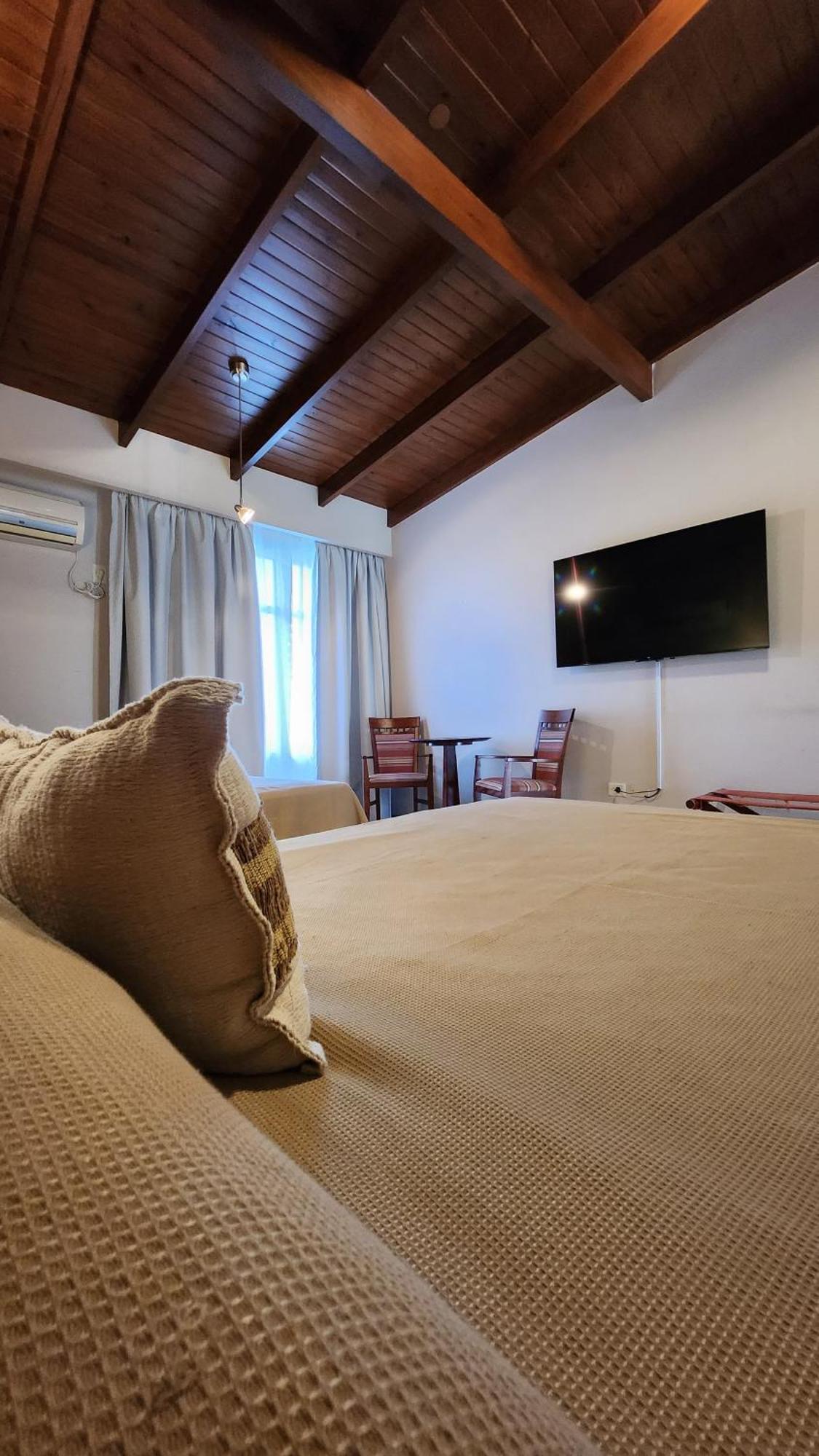 Howard Johnson Inn Rosario De La Frontera Zewnętrze zdjęcie