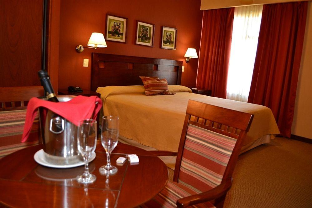 Howard Johnson Inn Rosario De La Frontera Zewnętrze zdjęcie